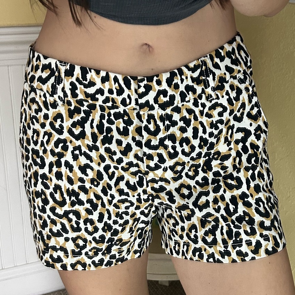 Leopard Print Chino Shorts - Picture 4 of 8